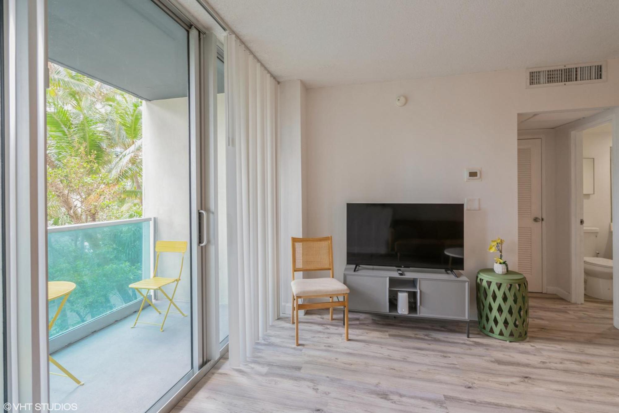 Sian Private Apartments Холивуд Екстериор снимка