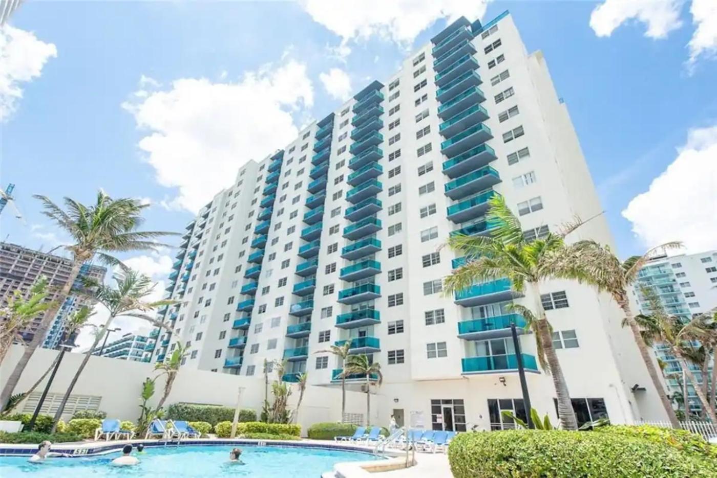 Sian Private Apartments Холивуд Екстериор снимка